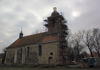 Nová kopule na věži kostela Lenešice 2018