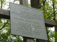 Vztyčení kříže "Zbytečným obětem 1943-5"