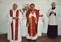 Svěcení kaple - Mradice 2002