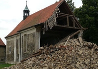 Kostel Lenešice zvenku po zřícení