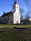 obnovená věž kostela v Lenešicích